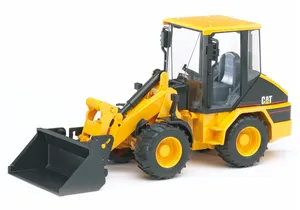 Bruder 2441 Cat Kompaktgelenkradlader