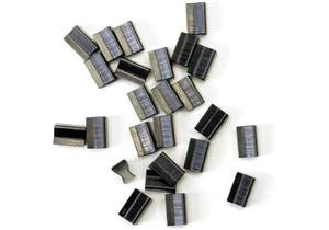 Produktbild von Carrera 20085205 Digital 124 / Digital 132 / Evolution Metallclip für Mehrspurverlängerung