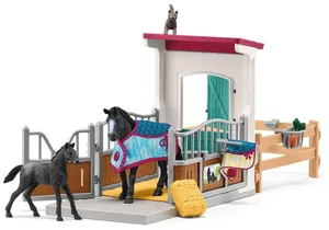 Schleich 42611  Horse Club  Pferdebox mit Stute und Fohlen