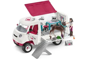 Schleich 42439  Horse Club  Mobile Tierärztin mit Hannoveraner Fohlen